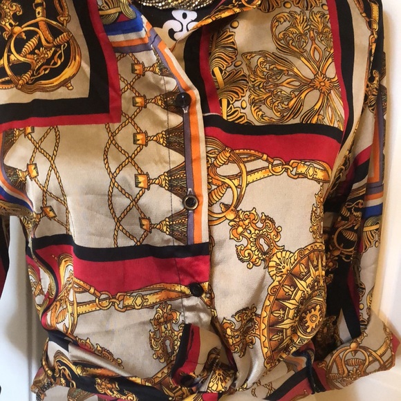 Beautiful blouse - Picture 5 of 7